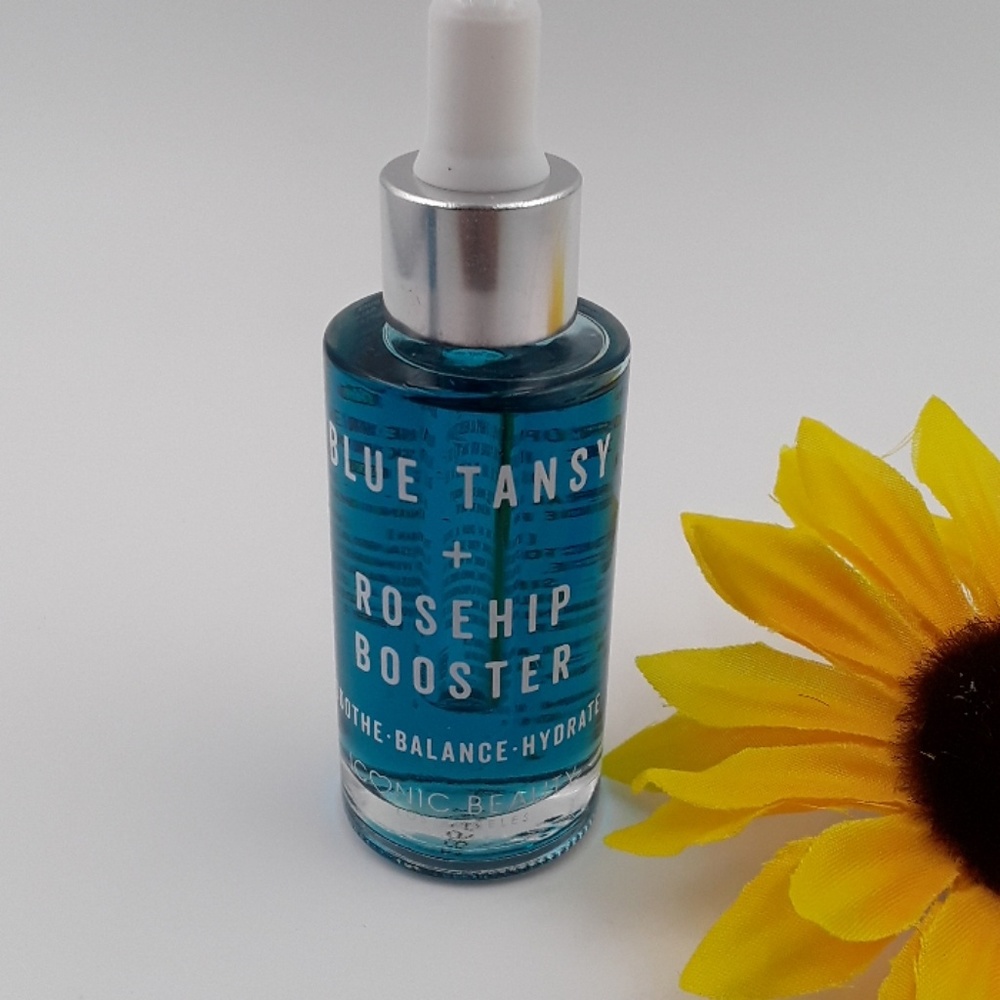 Face Makeup Blue Tansy + Rosehip Booster. Skincare